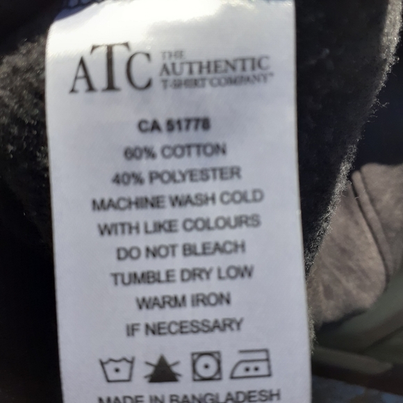 💥3/$25💥Pullover Half zip w/Front Pocket - Small - Picture 5 of 6